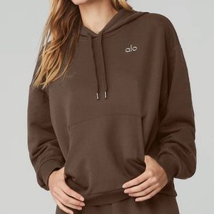Alo Accolade hoodie in espresso color